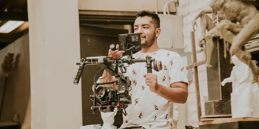 Booking Software for Videographers: How to Handle Deposits, Travel, and Multi-Day Shoots
